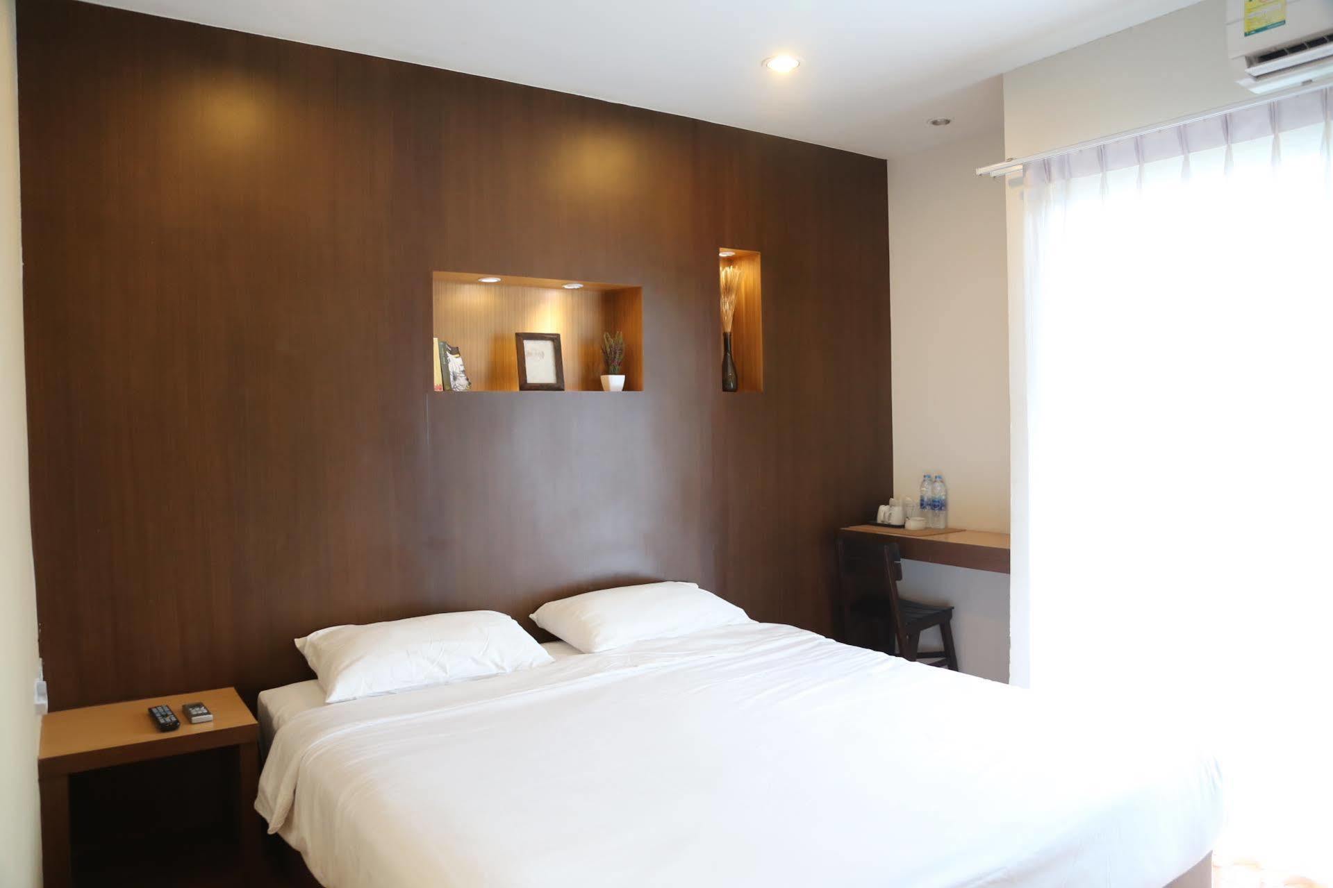 Tree Hug Home Patong Exterior photo